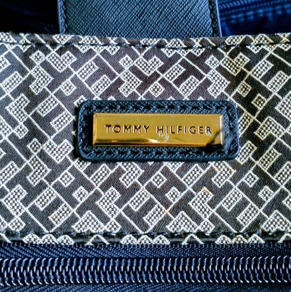 Tommy Hilfiger Women's Tote Bag - Picture 2 of 12